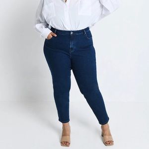 22W D Jean woman’s jean color dark blue